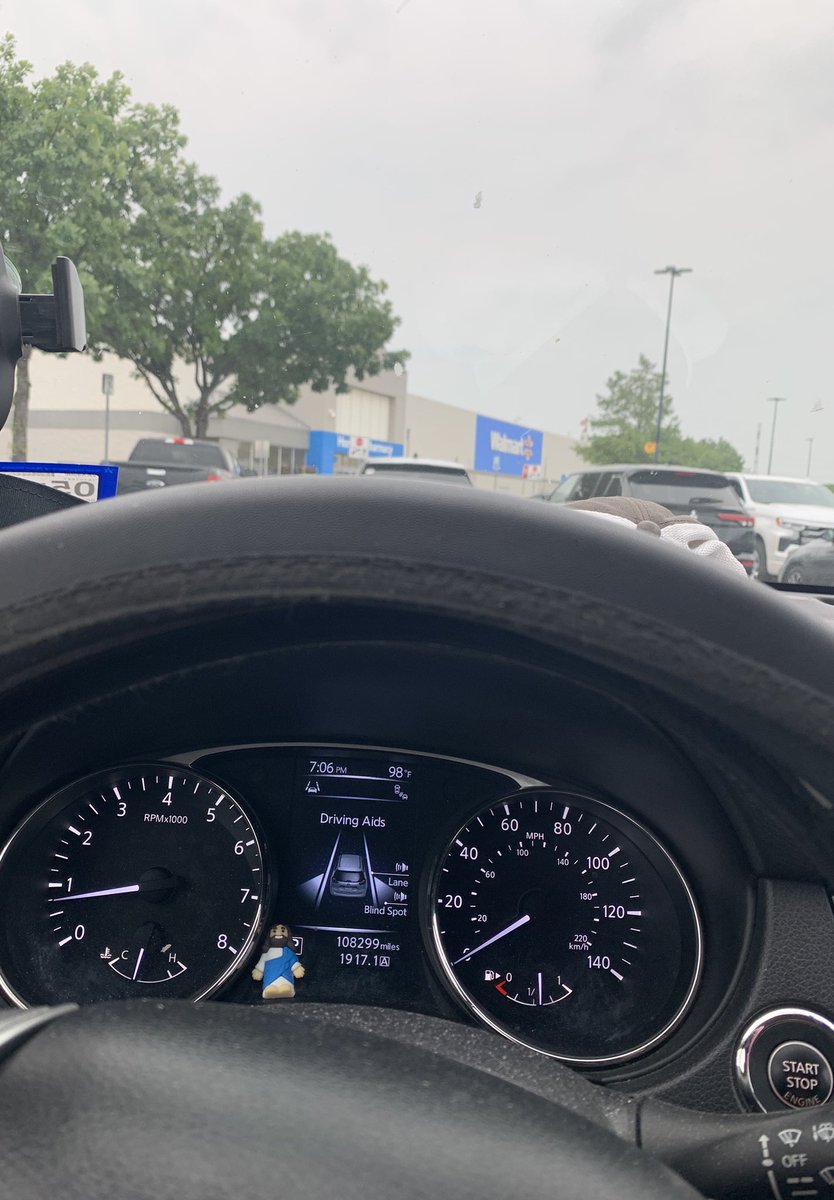 X38401955's tweet photo. Parked in my old spot for shits and giggles https://t.co/0qjKTqMJoD