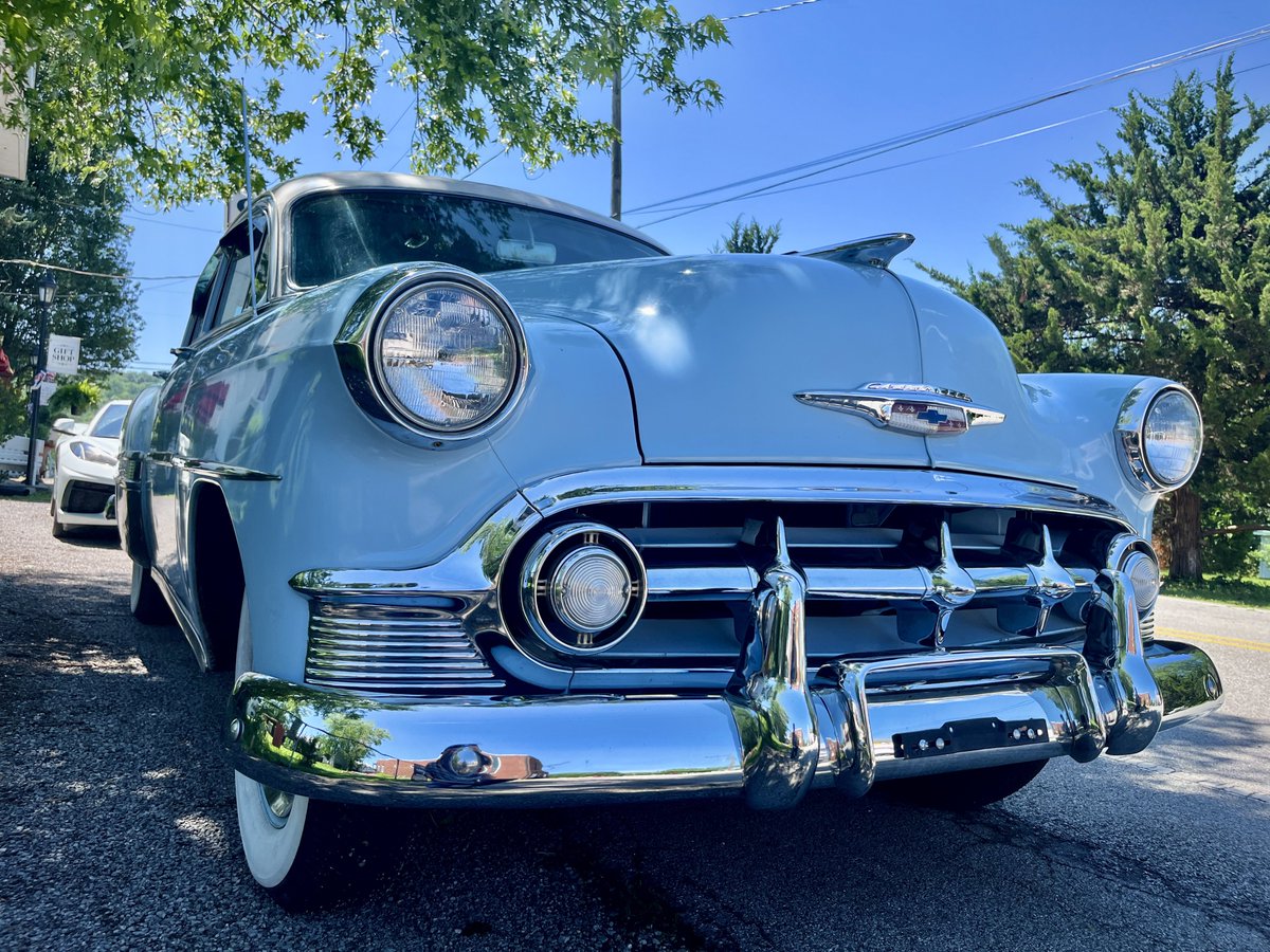 XtheBoundaries's tweet photo. Only @thaOGKMAN can go scouting locations for his bed &amp; breakfast (@nstarbnb) and come back with photos of cars. 😅

Hey! At least he’s still getting his current work out there while he hunts his “retirement” as he likes to call it -Maddie❤️ https://t.co/h8cmG6SiSc