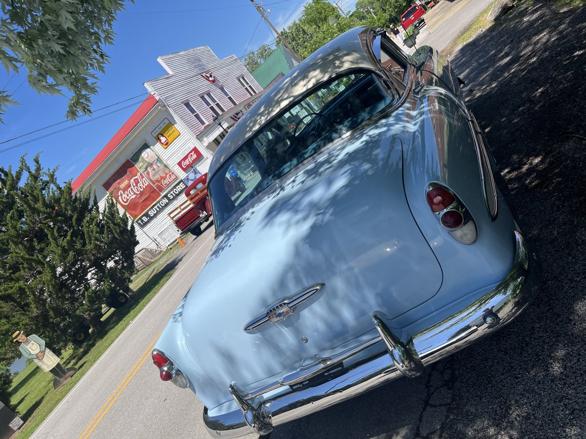 XtheBoundaries's tweet photo. Only @thaOGKMAN can go scouting locations for his bed &amp; breakfast (@nstarbnb) and come back with photos of cars. 😅

Hey! At least he’s still getting his current work out there while he hunts his “retirement” as he likes to call it -Maddie❤️ https://t.co/h8cmG6SiSc