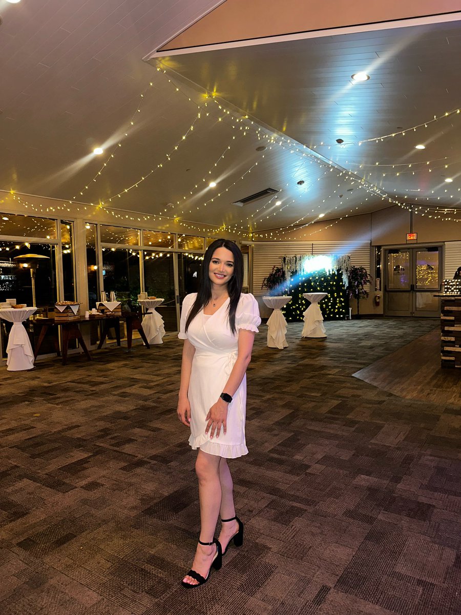 Ayah__Obeid's tweet photo. PGY-3 graduation dinner last night celebrated an amazing class! Huge congrats and best of luck in your next chapter, you’ve earned it 🎓
Guess who’s up next 😌 #MedTwitter #MedEd #ResidentLife #GraduationSeason #AlmostThere #StLukesProud @mystlukes https://t.co/8xnUsYz98l
