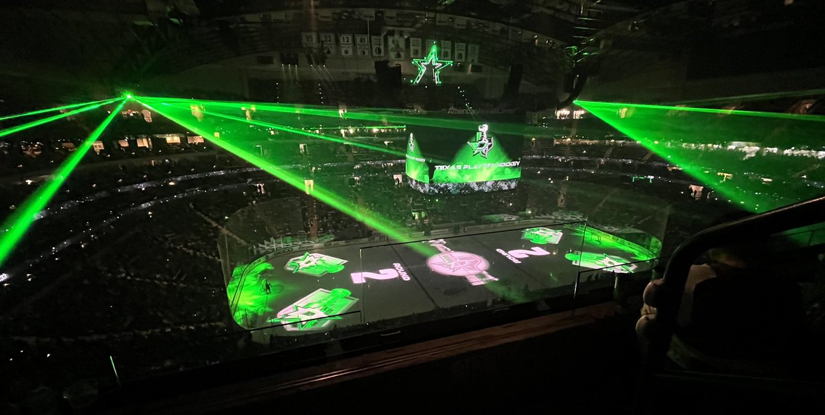 lclsportsluvver's tweet photo. WE ARE READY FOR HANDSHAKES!!!! #LFG #Section312VCM #TexasHockey #StanleyCupPlayoffs #WPGvsDAL @MikeRob23473469 @courtneypaige2_ https://t.co/8uO82BtGuW