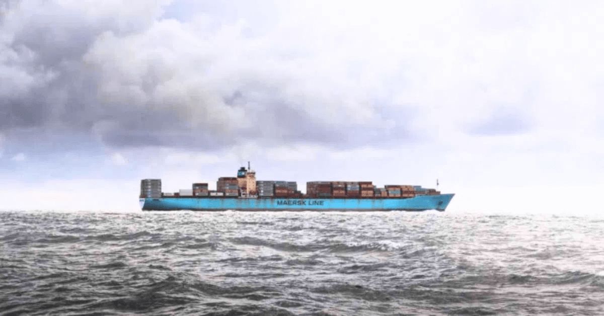MarineInsight's tweet image. Salvage Tug Arrives To Tow Maersk Ship Adrift For Weeks After Explosion 

Read the news here 👉marineinsight.com/shipping-news/… 

#Maersk #Ship #Tug #AtlanticOcean #Maritime #MarineInsight #Merchantnavy #Merchantmarine #MerchantnavyShips