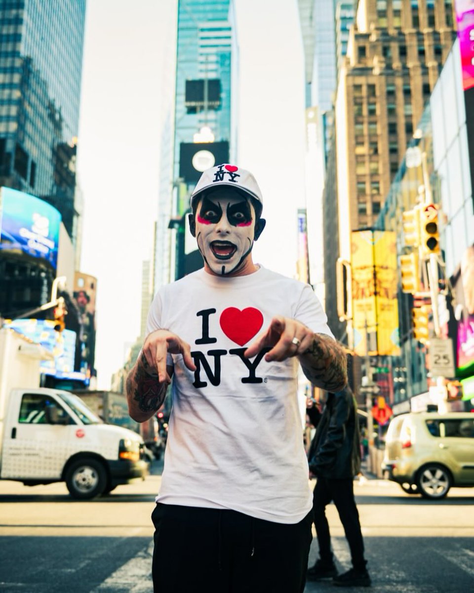 Nathan loves the Knicks!