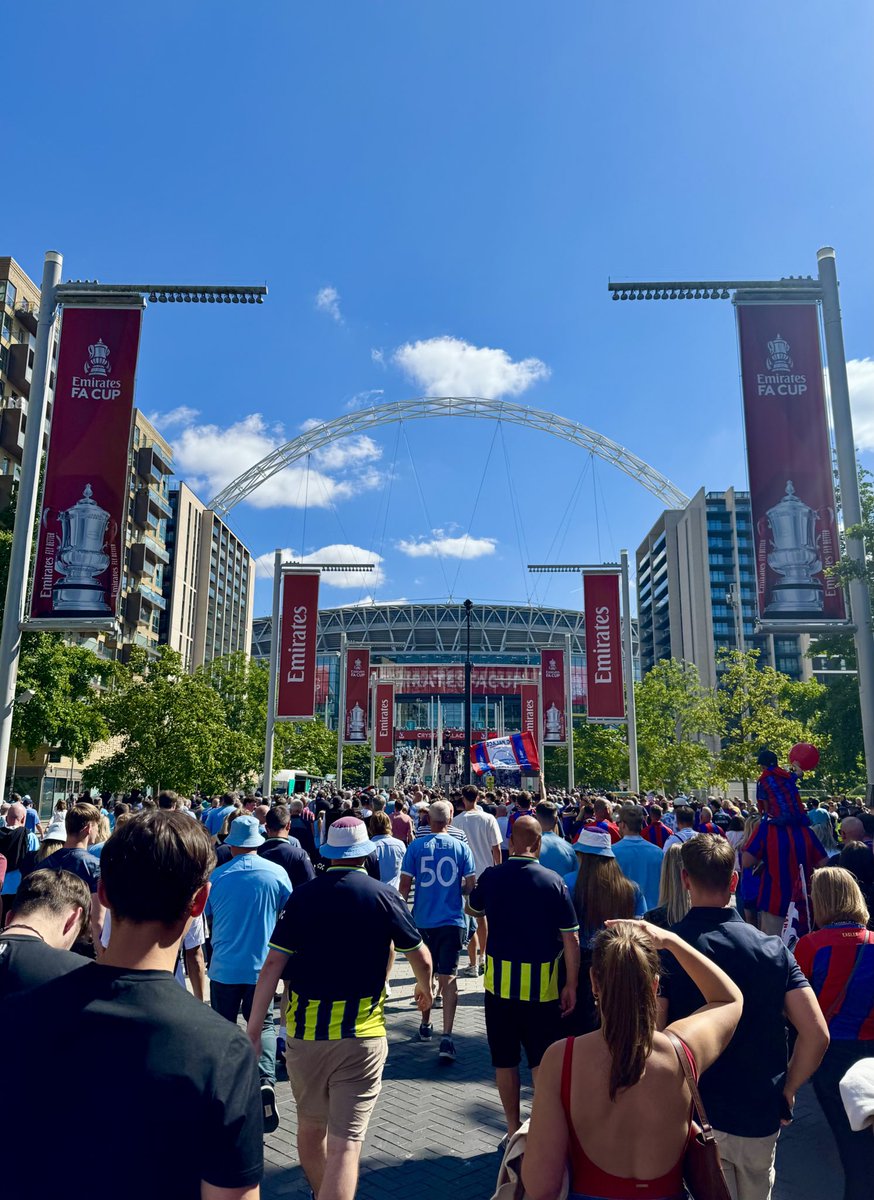Gareth Worthington (@garethmanc) on Twitter photo Not the result we wanted, other than the score itโs always a good day out and an honour to go to Wembley! I love <a href="/ManCity/">Manchester City</a>
Lovely to see the absolute gentleman and legend <a href="/Paul_Lake/">Paul Lake</a> out chatting with the fans before the game #FACupFinal <a href="/wembleystadium/">Wembley Stadium</a> <a href="/ManCityMEN/">Manchester City News</a> #BLUEMOON Not the result we wanted, other than the score itโs always a good day out and an honour to go to Wembley! I love <a href="/ManCity/">Manchester City</a>
Lovely to see the absolute gentleman and legend <a href="/Paul_Lake/">Paul Lake</a> out chatting with the fans before the game #FACupFinal <a href="/wembleystadium/">Wembley Stadium</a> <a href="/ManCityMEN/">Manchester City News</a> #BLUEMOON