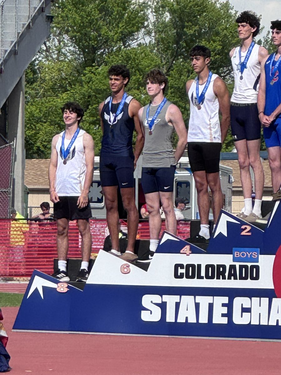 gochaparral's tweet image. More success at the track today‼️ Frankie Alvarado takes 6th in the Pole Vault and Brock Marsh takes 5th in the discus. @ChapRBCrew @dcsdk12