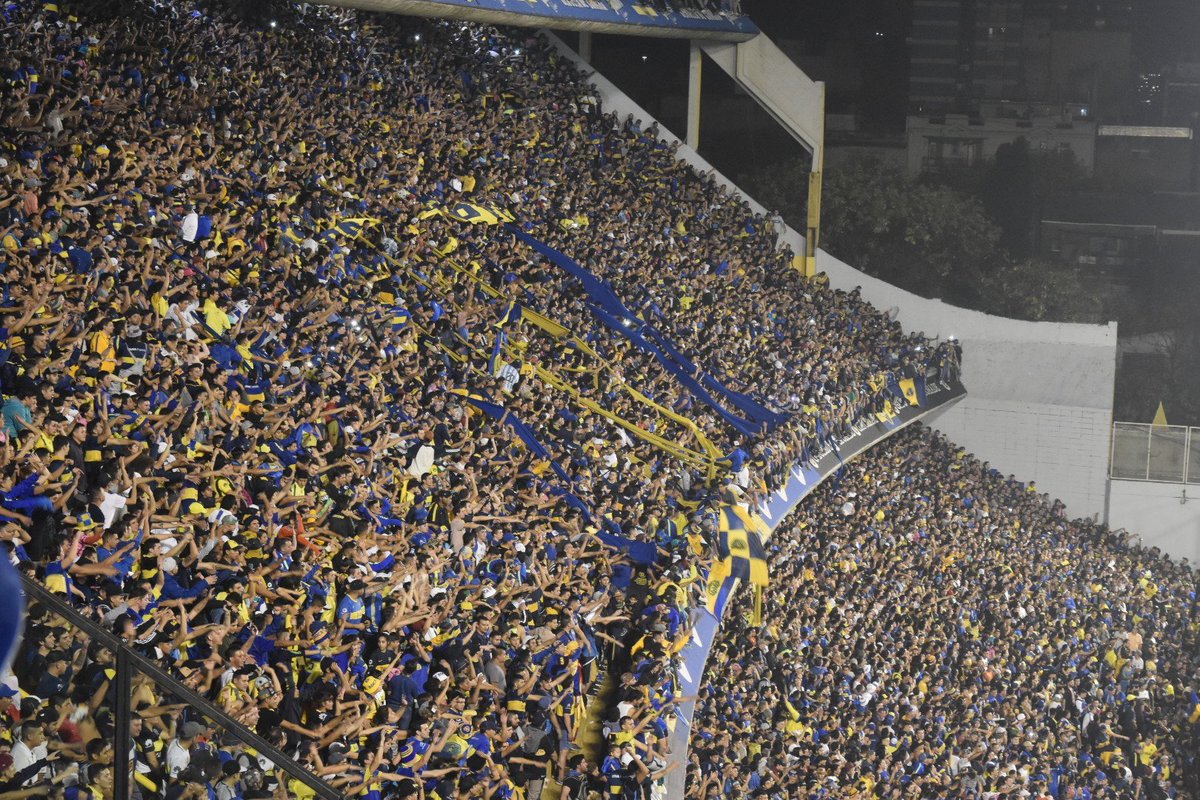 IffhsArg's tweet photo. 🔝5⃣  Estadios de la Liga Profesional  (+Aforo a Estadio lleno)

#River  I  Monumental  I  85.018
#Boca  I  Bombonera  I  56.444
#Racing  I  El Cilindro  I  55.840
#Huracán  I  El Palacio Ducó  I  48.314
#Central  I  Gigante de Arroyito  I  46.955 https://t.co/HkX1ZQG4Rv