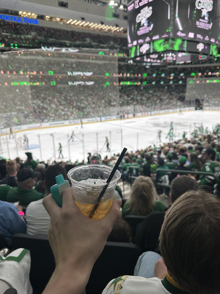jd_daniels67's tweet photo. Double j&c✅, vape✅, Stars girls❤️✅, Dallas to the cup✅🔒 #LHAD https://t.co/EbJMeKZcjK