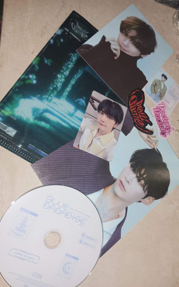 binie613's tweet image. Alhamdulillah, album nya udah sampe kak 🤗
Makasih bnyak kak 🤗, lancar terus rezekinya kka 🤲🏻🥰🤗🙏🏻