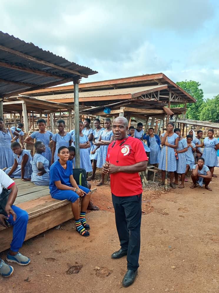 Students of Nsutaman SHS in Sekyere Central, Ashanti Region, have received civic education on their responsibilities as young citizens and their role in promoting environmental governance during the school's SRC celebration.
#ncce #nccegh