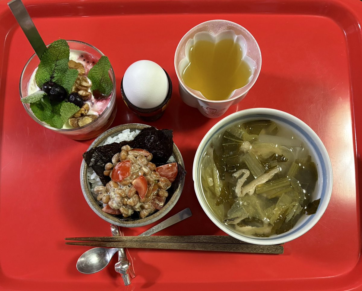 nankin007's tweet photo. 2025/05/02(金)
① #朝食
　#朝スープ
　#鶏もも肉 
　#チーズトースト
　#レッドキーウイジャム
　#ココア
② #昼食
　#夕食 #鯵フライ #ポテトフライ
　レタス🥬 ミニトマト パセリ🌿
③ #納豆 ごはん 焼き海苔 ミニトマト
　味噌汁 #温泉卵 #ホットヨーグルト https://t.co/4mRRQLT19R