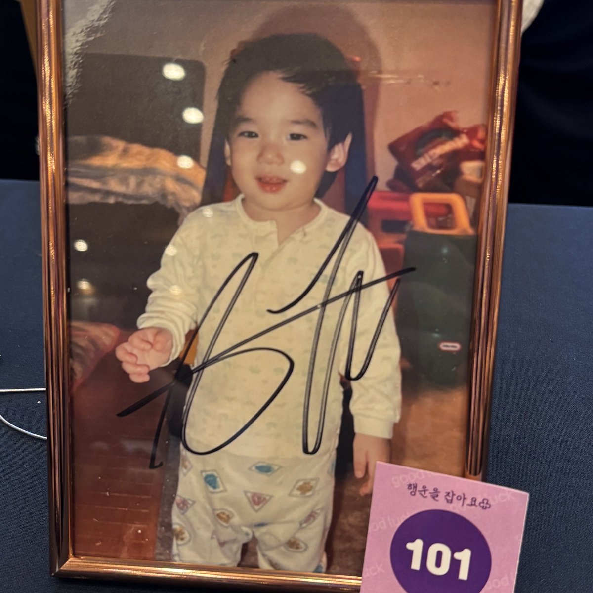 올 한해 행운을 여기에 다 부었다 너무 귀여워 🥰