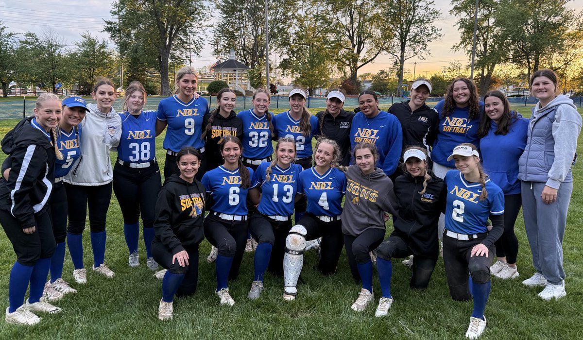 13 wins in a row! Great to have NDCL softball alumni here to support this team!