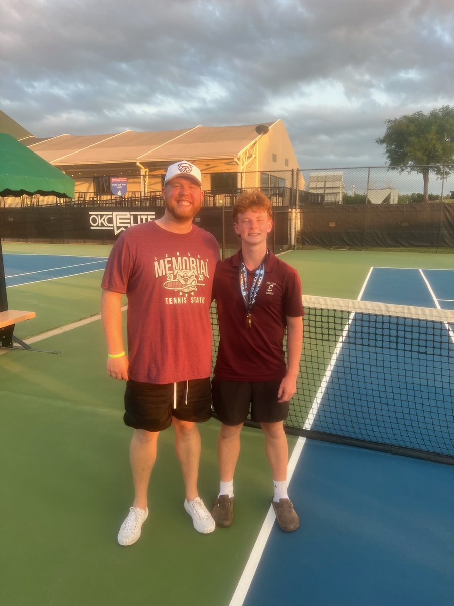 EMHSBoysHoops's tweet image. Such a great day supporting EMHS Tennis and our guy @EliasLemley. They swept the podiums today and Eli is a two-time State Champion! Proud of you Eli!
#BulldogWay