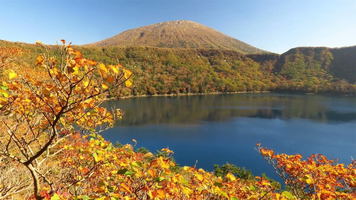 tokyo_chase's tweet photo. Tired of the same old views? Hike to Onami-ike Crater Lake in Kirishima for sky-mirror water, volcanic air, and soul-resetting scenery. It’s only a half-day trip, but your spirit will thank you for a week.
#JapanTravel #Kagoshima #Onamiike #HikingJapan #CraterLake #HiddenGemsJapan

https://t.co/zKGswGNHFL

いつもの景色に飽きたなら、霧島の大浪池へ。空を映す火口湖、澄んだ空気、心が洗われる絶景。半日で行けて、1週間分の癒しが手に入ります。
#日本旅行 #鹿児島観光 #大浪池 #火口湖ハイク #絶景スポット #秘境旅