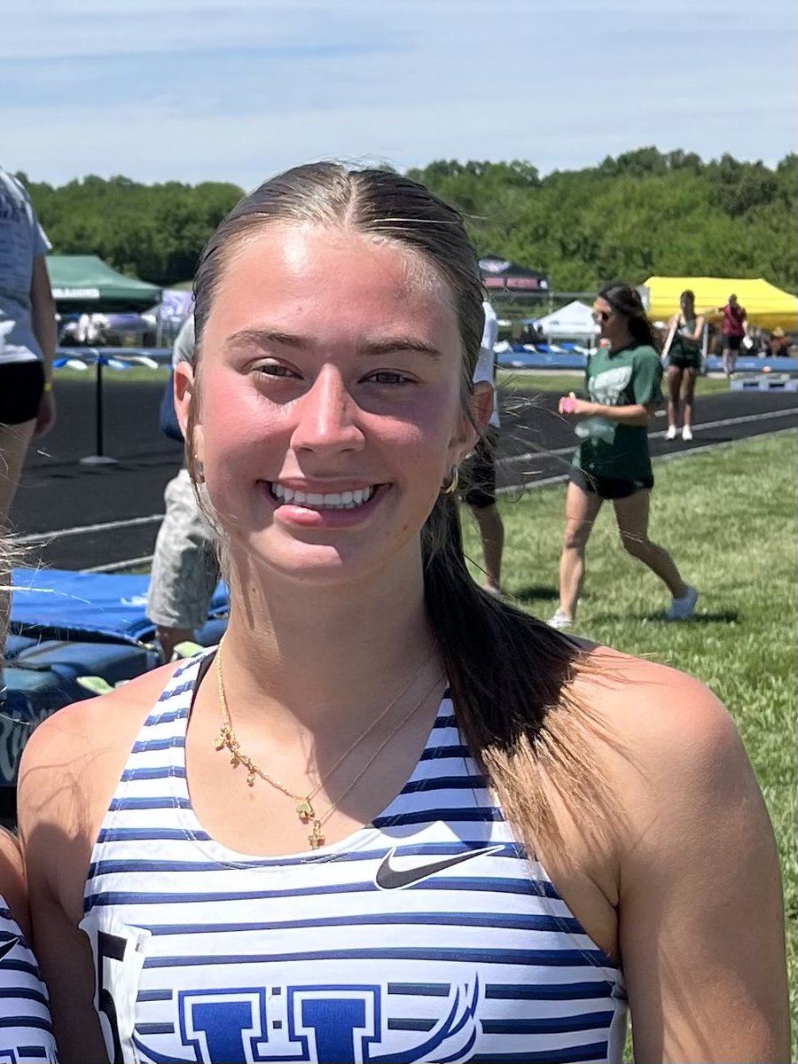 HHS Girls Track & Volleyball tweet media