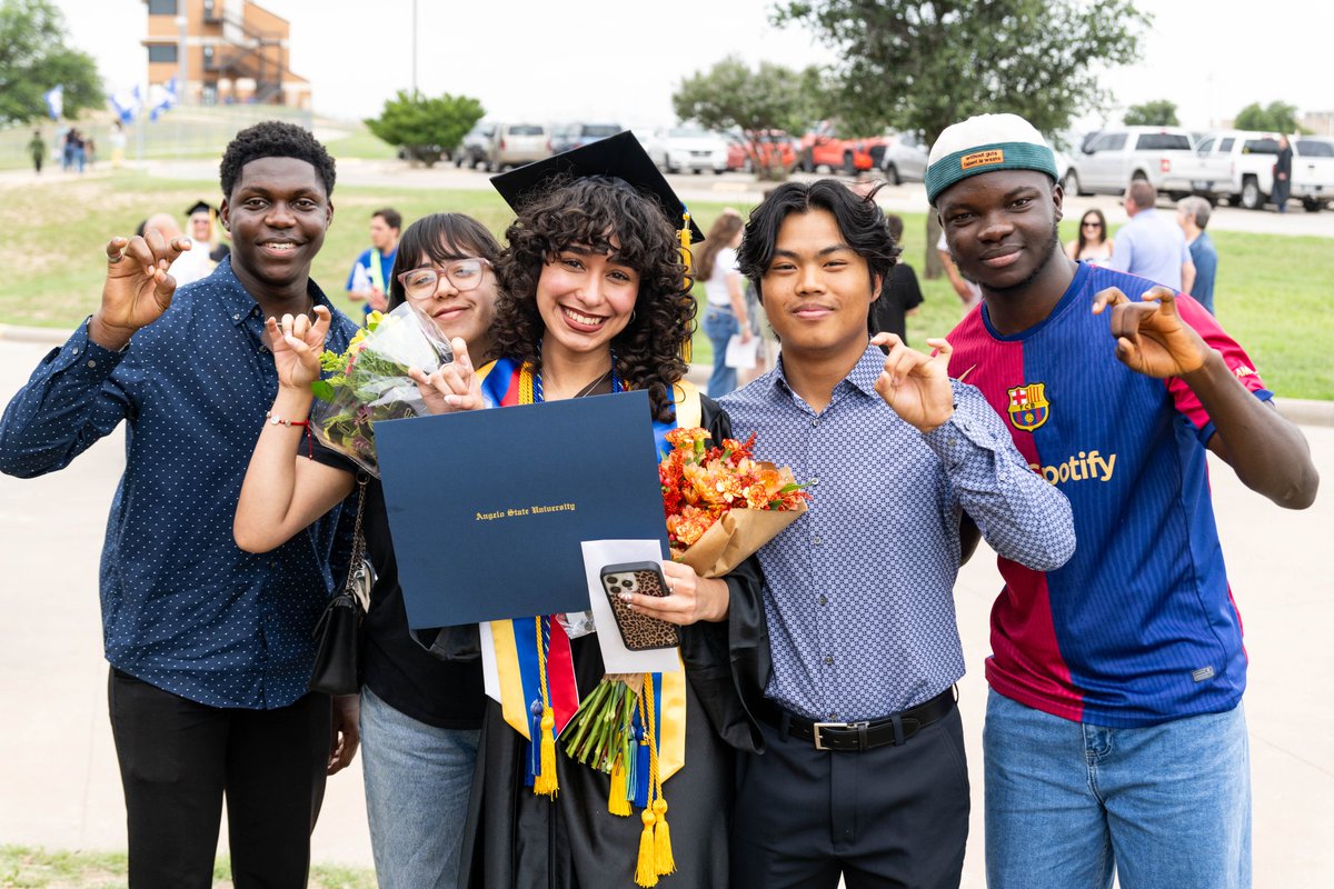 AngeloStatePres's tweet image. Angelo State's legacy grows with each graduating class. Congratulations to the Class of 2025! We can't wait to see how you Go as a Ram.