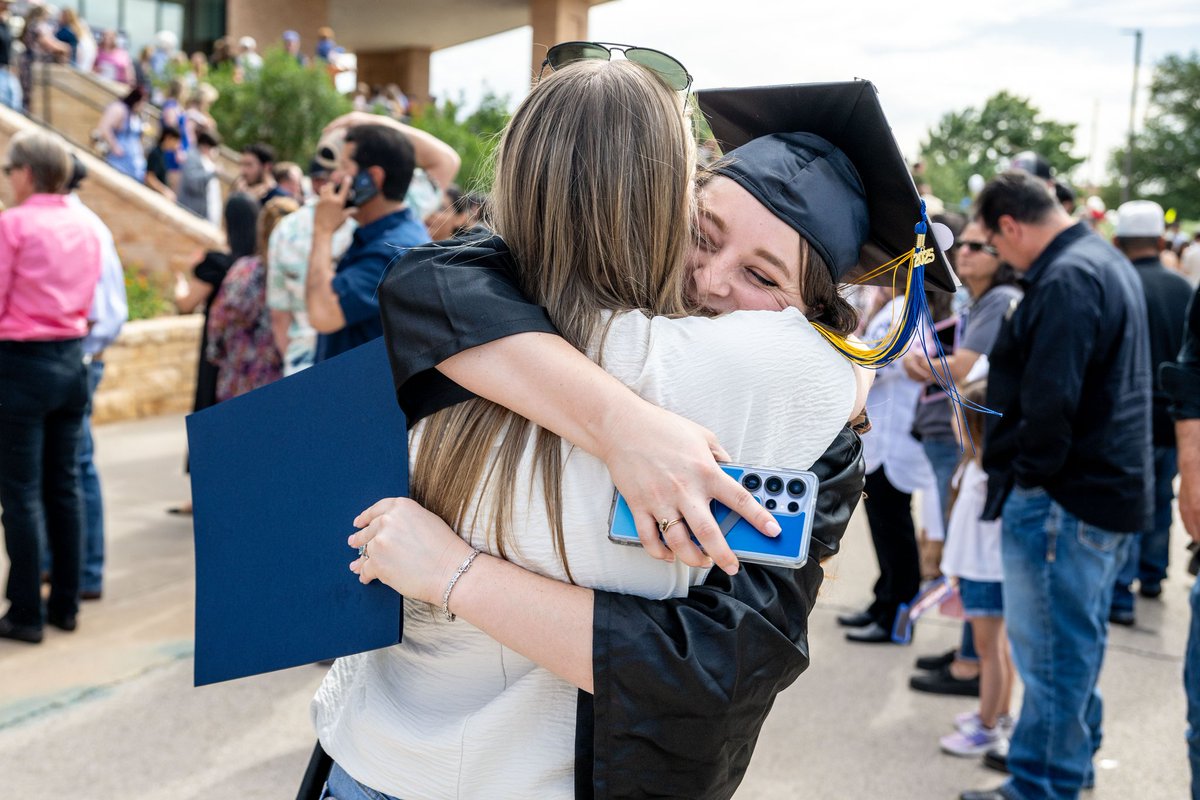 AngeloStatePres's tweet image. Angelo State's legacy grows with each graduating class. Congratulations to the Class of 2025! We can't wait to see how you Go as a Ram.