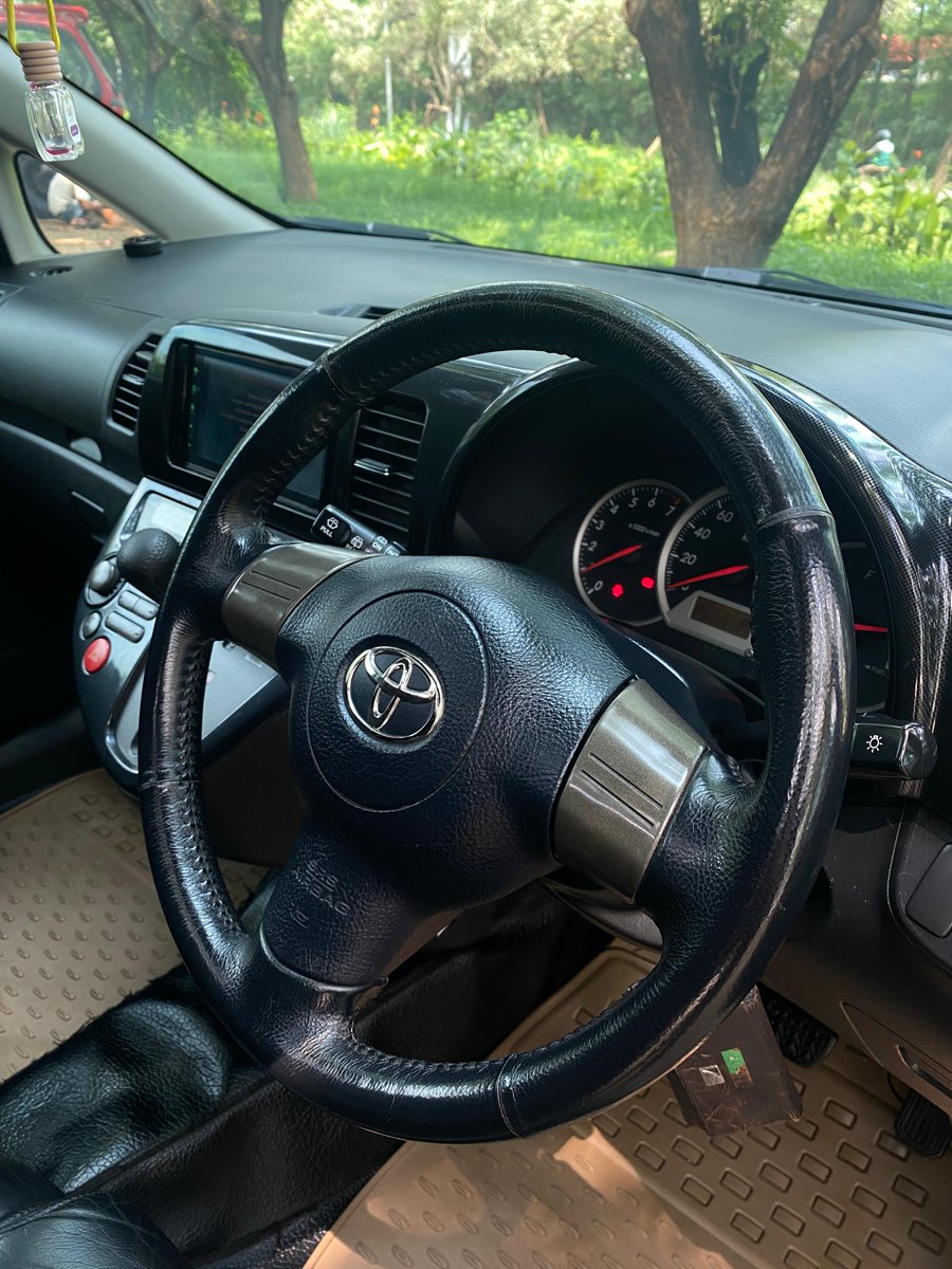 #TitipJual
Kalo setauku sih nih mobil untuk versi 1.8nya sperpat mirip kek punya Altis, jadi harusnya sparepart masih tergolong aman

Cuman yang bikin worried body part nih, kalo unit agak jarang spesiesnya gini kadang susah susah gampang nyarinya

Btw, Wish ga banyak di Indo tuh