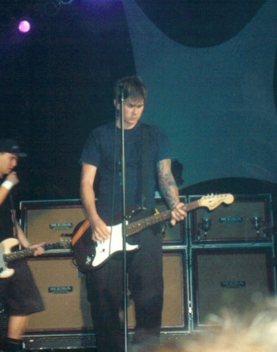 hourly tom delonge (@hourlydelonge) on Twitter photo 