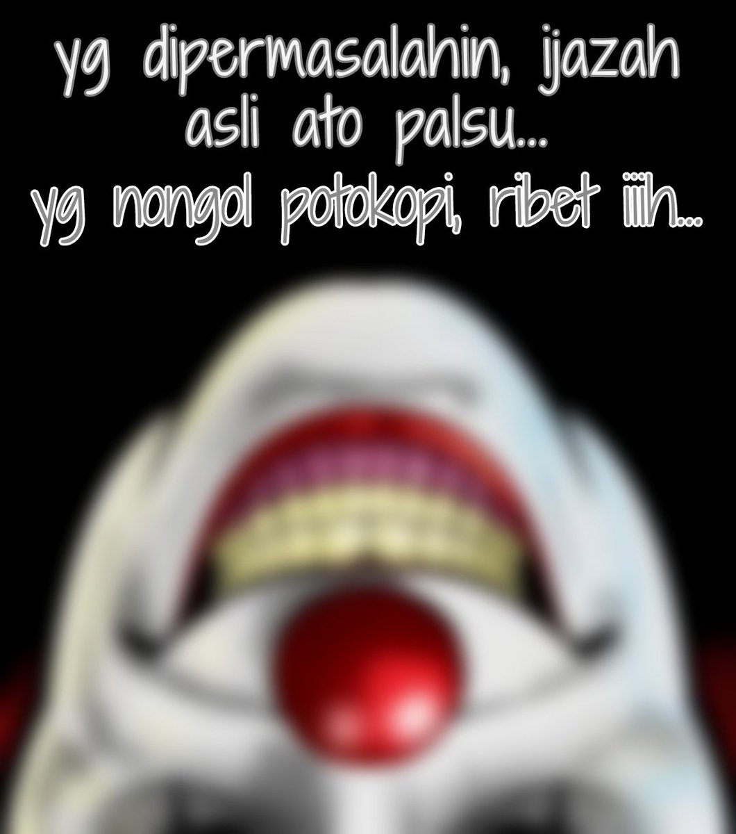 masalah ijazah, urusan sederhana dibikin ribet. melebar ke mana², org yg gk terlibat didorong masuk, yg terlibat berkelit cari alibi pembenaran.
partai² politik jd penikmat suasan keruh, suara rakyat &amp; perwakilan rakyat, hny sebatas PEMILU. gua dh gk percaya partai &amp; DPR.