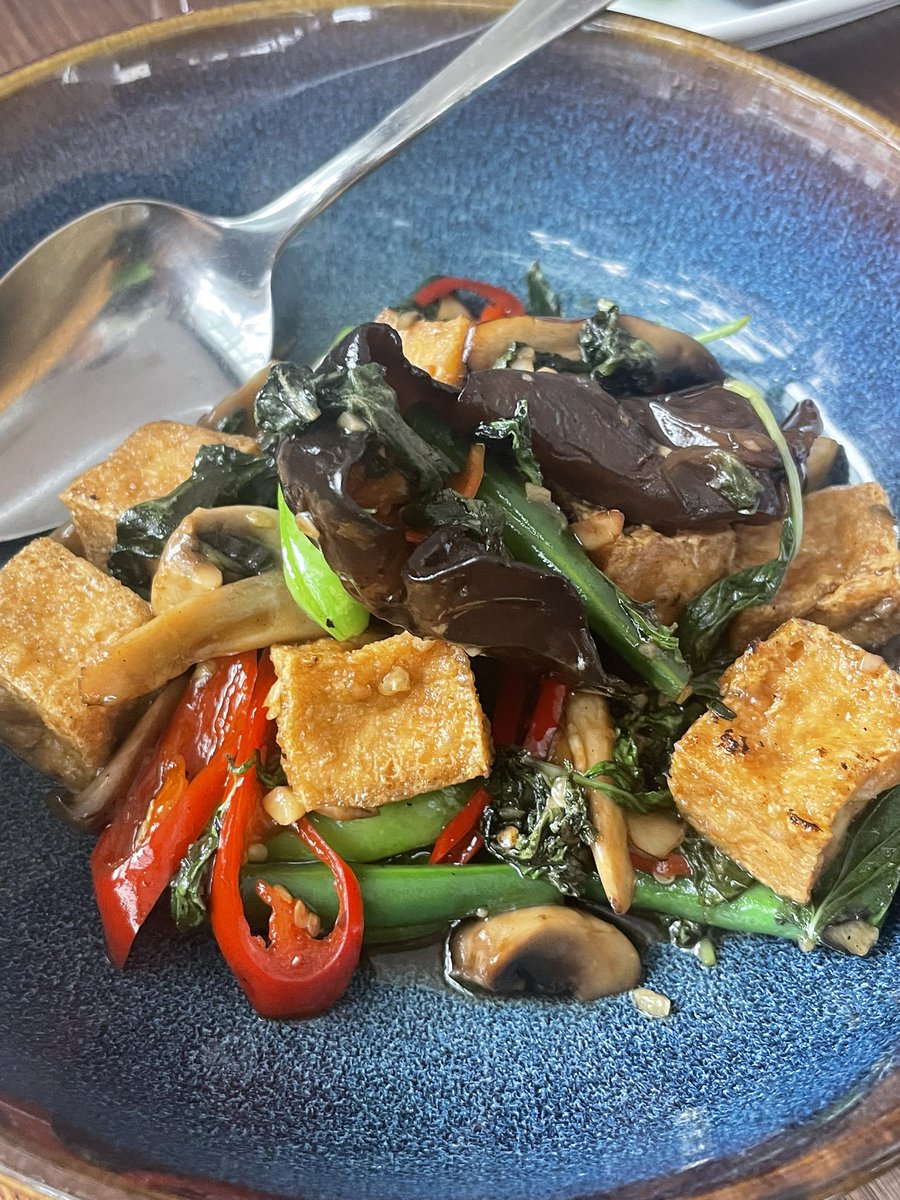 NNgampit's tweet image. ตอนเที่ยงนั่งเรือมาที่ Circular Quay  เพื่อไปชิมอาหารไทย ที่ร้าน
#Yok Thai Restaurant 
ที่ชายหาด Manly แนะนำเลยค่ะ อุดหนุนร้านคนไทย  สั่งออเดิฟมาชิมก่อน ตามด้วยสิ่งที่อยากกินมาก😂 ไข่เจียว ส้มตำ พะแนงเป็ดย่าง ต้มยำกุ้ง(ลืมถ่ายภาพ) ผัดกระเพราเต้าหู้