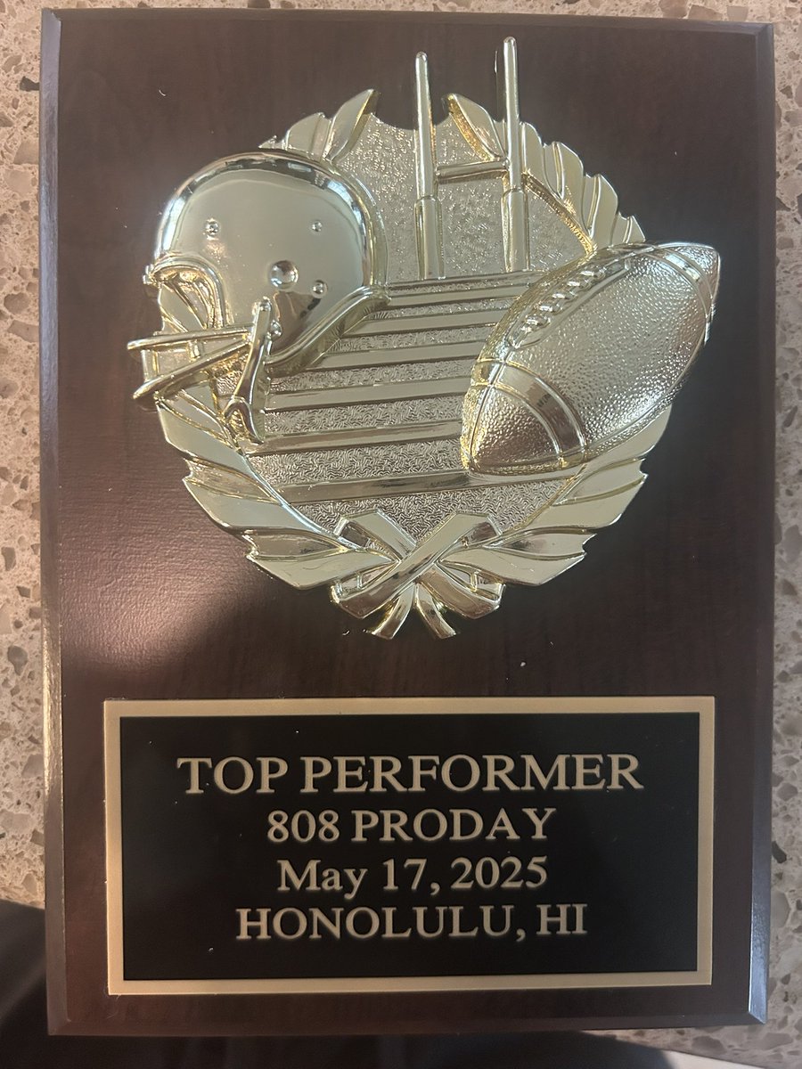 _NainoaM_'s tweet image. Thank you @808ProDay for the Showcase , was able to win Top Performer award!
- @808ProDay @RaymondMaae @CoachAnguay_ISU @Bam_Amina