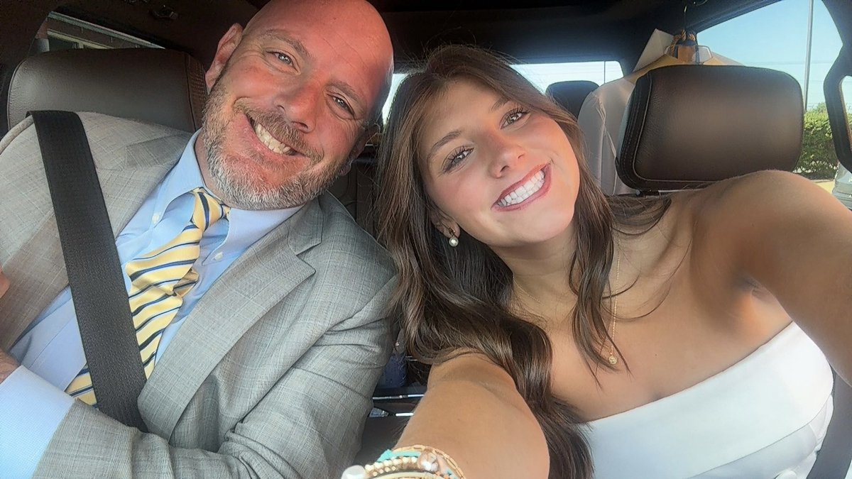 Congrats to my daughter <a href="/peyton_cary/">peyton cary</a>.  She graduated today and will be a 2nd generation Vol in the fall!