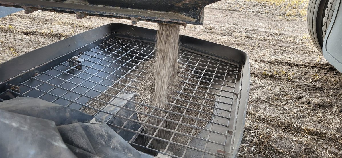 MicroEssentials MES15 with Powercoat ✔️ Brevant Nexera 3018✔️ SwatMaps VR✔️ If we could just get some rain soon.