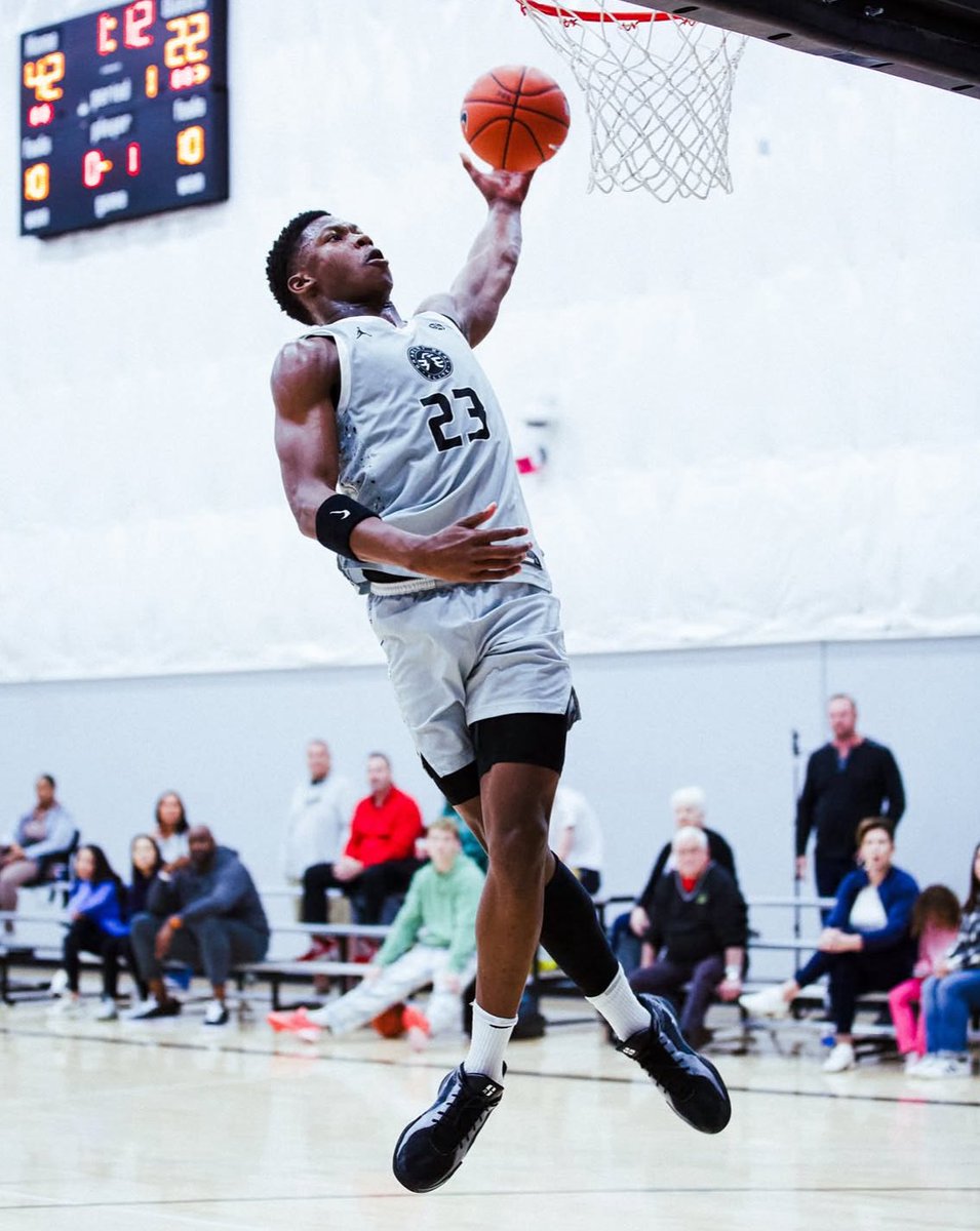 NextUpRecruits (@nextuprecruits) on Twitter photo Arkansas Commit 2026 - 6’6 Wing <a href="/JJAndrews2026/">JaShawn “JJ” Andrews</a> of <a href="/BradBealElite/">Bradley Beal Elite</a> finished with 32 points (12-21 FG + 4/5 3FG) 8 rebounds, + 7 assists in a win over Mokan.
Put on an absolute offensive clinic. Arkansas Commit 2026 - 6’6 Wing <a href="/JJAndrews2026/">JaShawn “JJ” Andrews</a> of <a href="/BradBealElite/">Bradley Beal Elite</a> finished with 32 points (12-21 FG + 4/5 3FG) 8 rebounds, + 7 assists in a win over Mokan.
Put on an absolute offensive clinic.