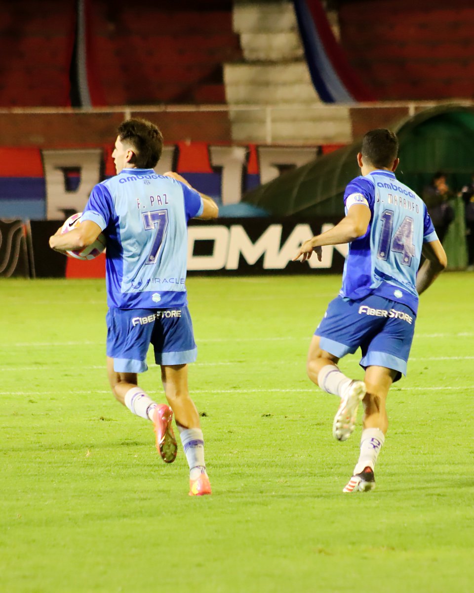 𝗚𝗼𝗼𝗼𝗼𝗼𝗼𝗼𝗹 𝗱𝗲 𝗙𝗲𝗱𝗲𝗲𝗲𝗲

Se iguala el marcador tras un gran remate de Paz 💪🏼💙⚽

C.D.Macará 1 🆚 #ElNacional 1