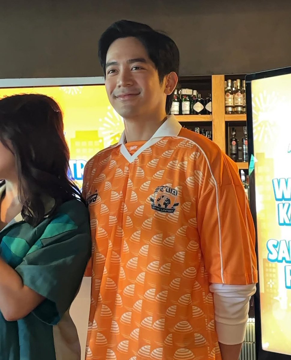 TeamJoshuaHK's tweet photo. Happy 25 Yrs Anniversary @tntph! Thank you sa 8 yrs na pagtitiwala kay @iamjoshuagarcia ๐ค๐งก
#TNTAnniberSaya25
#TNTPH
ยฉStarmagic ๐ธ https://t.co/AnIbnldA11