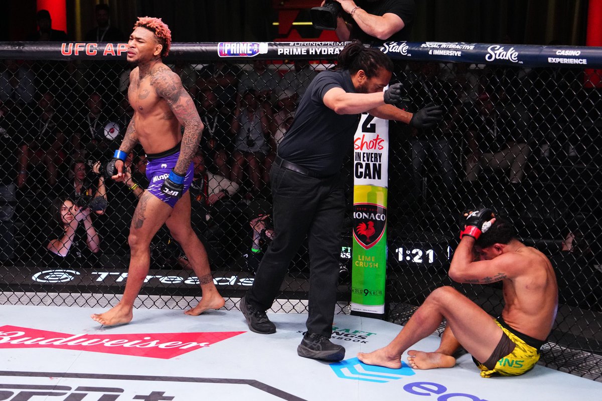 Sigue invicto y se mete entre los 10 mejores de la división, la victoria más importante en la carrera de Michael Morales… y lo hizo parecer fácil 🙌🏻🇪🇨#UFCVegas106
