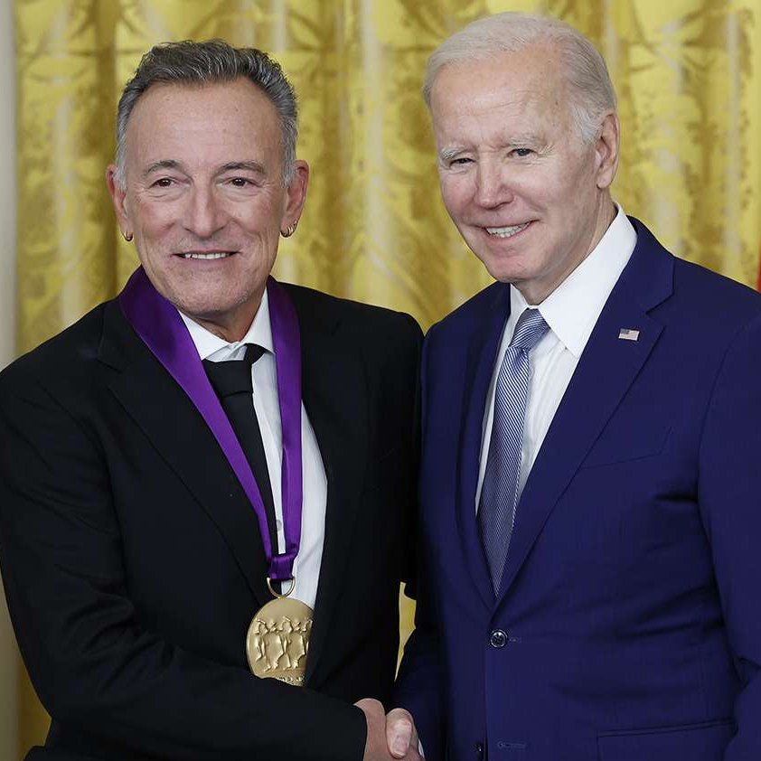 Joe Biden and Bruce Springsteen are American heroes. 🇺🇸

Drop a 💙 if you agree! I want my 105k friends to follow you!