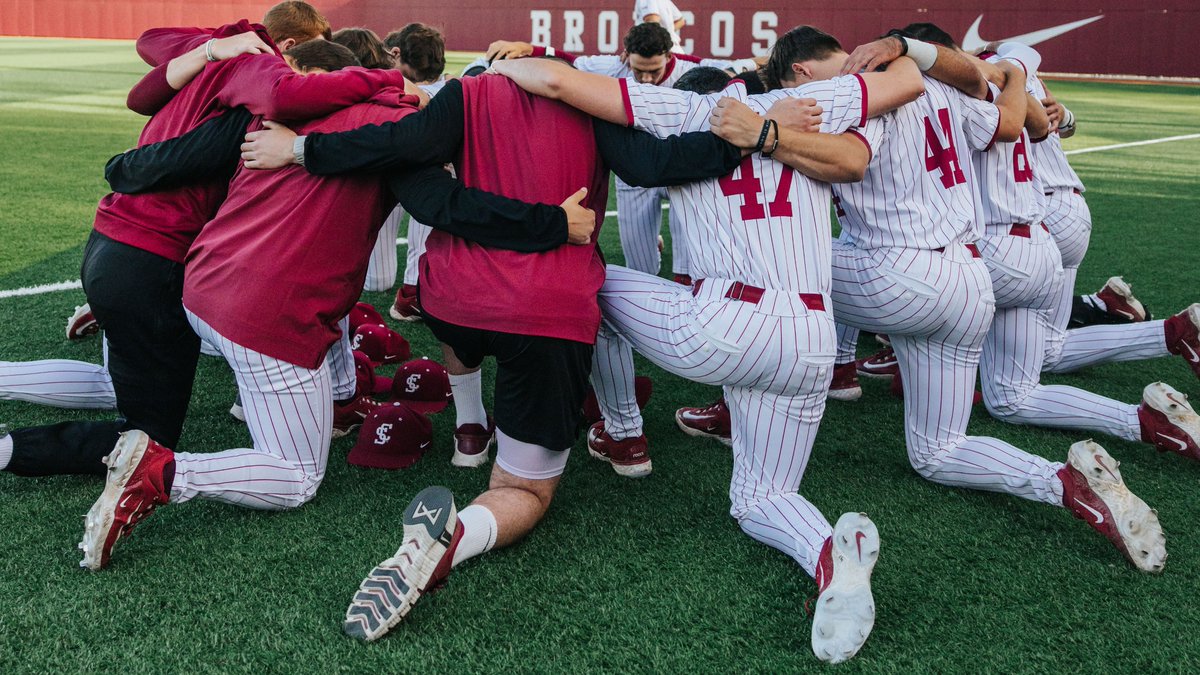 SCU_Baseball's tweet image. Went out with a 𝐛𝐚𝐧𝐠

Read all about it HERE ⬇️

🗞️: santaclarabroncos.com/news/2025/5/17…

#StampedeTogether | #BroncoBoys