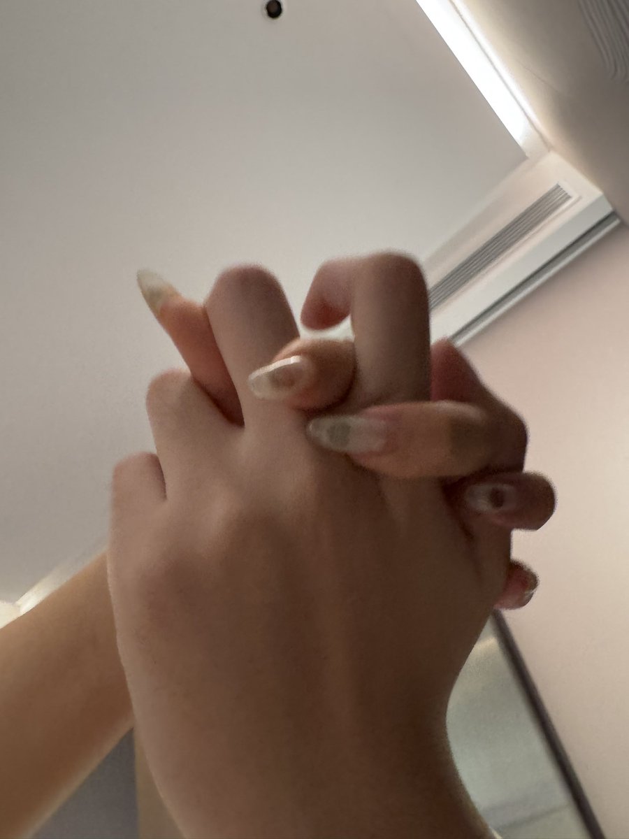 吃上了<a href="/b1ackskyyy/">theSkyyy</a> 的小小回锅
#sp #男主女贝 #强贝 #回锅 #吃饱饱