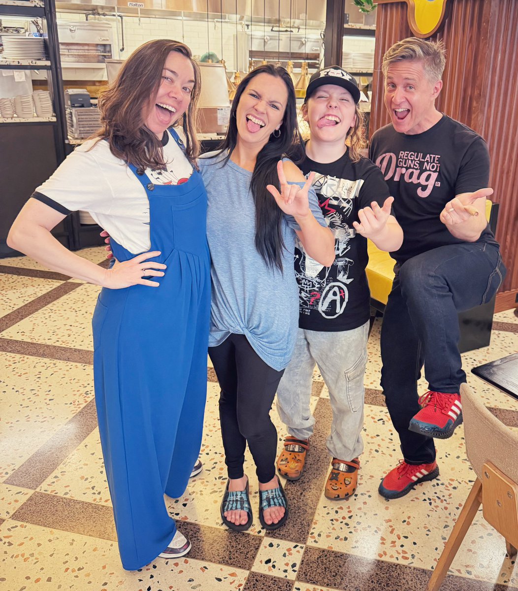 Spideymom & Spideykid (@momspidey) on Twitter photo Watching <a href="/YuriLowenthal/">Yuri Lowenthal 🇵🇸 🇺🇦 #ceasefirenow</a> & <a href="/taraplatt/">tara platt</a> with their fans is something special. They give each person real attention, excited to hear how their characters made an impact. It’s heartwarming. Like a little faith-in-humanity boost.
#voiceactor #spiderman2ps5 #naruto Watching <a href="/YuriLowenthal/">Yuri Lowenthal 🇵🇸 🇺🇦 #ceasefirenow</a> & <a href="/taraplatt/">tara platt</a> with their fans is something special. They give each person real attention, excited to hear how their characters made an impact. It’s heartwarming. Like a little faith-in-humanity boost.
#voiceactor #spiderman2ps5 #naruto