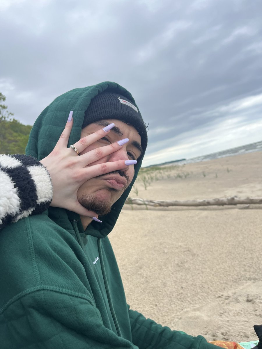 joy 🌈 tweet media