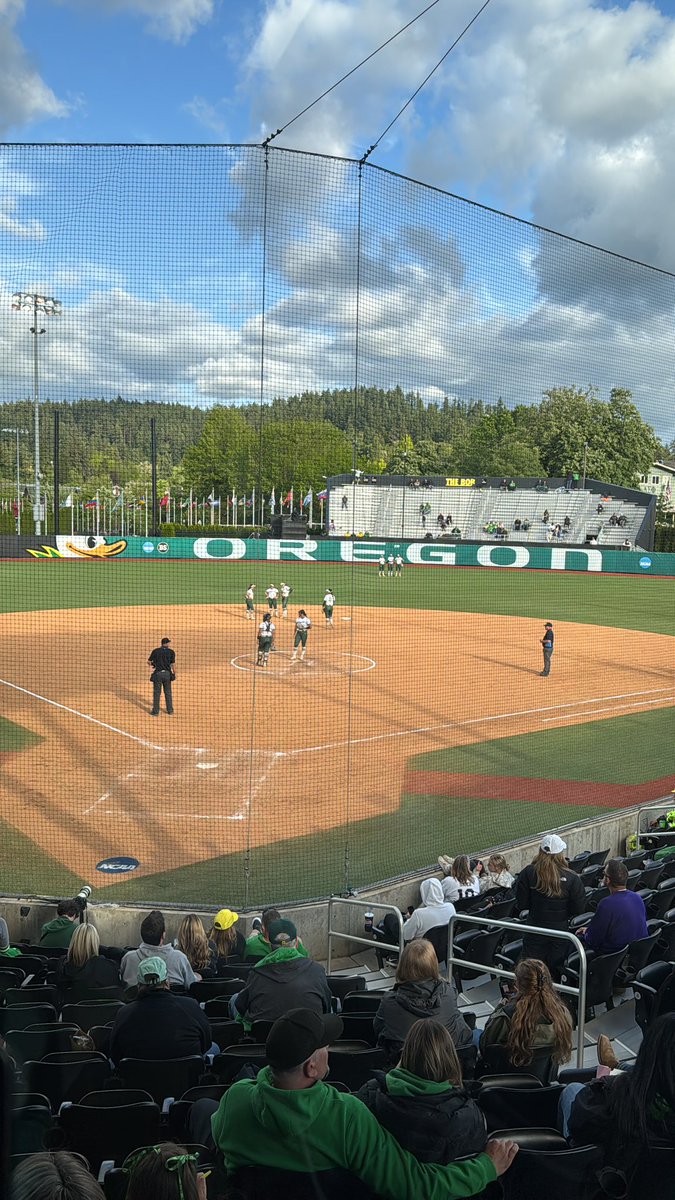 Saul (@realsaul_galvan) on Twitter photo Find a way…
It’s win or season over for <a href="/OregonSB/">Oregon Softball</a>. They’ll take on the winner of <a href="/wsusoftball/">Weber State Softball</a> or <a href="/BinghamtonSOFT/">Binghamton Softball</a>. On the call with <a href="/aiden_hess_gtv/">Aiden Hess</a> coming up soon!
<a href="/KWVASports/">KWVA Sports 🎙️</a> Find a way…
It’s win or season over for <a href="/OregonSB/">Oregon Softball</a>. They’ll take on the winner of <a href="/wsusoftball/">Weber State Softball</a> or <a href="/BinghamtonSOFT/">Binghamton Softball</a>. On the call with <a href="/aiden_hess_gtv/">Aiden Hess</a> coming up soon!
<a href="/KWVASports/">KWVA Sports 🎙️</a>