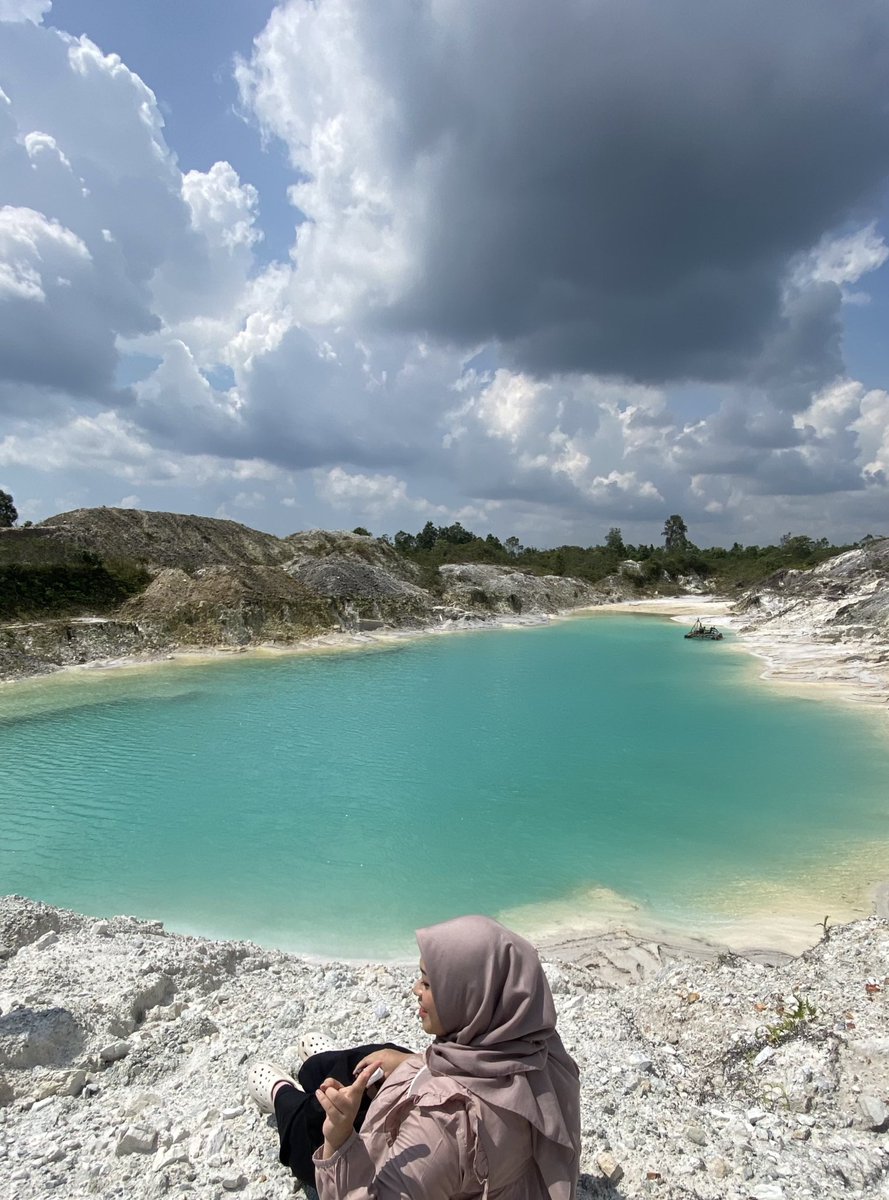 dinidannisa's tweet photo. ayo semua explore the prettiest Belitung💛 https://t.co/80vmV7eByD