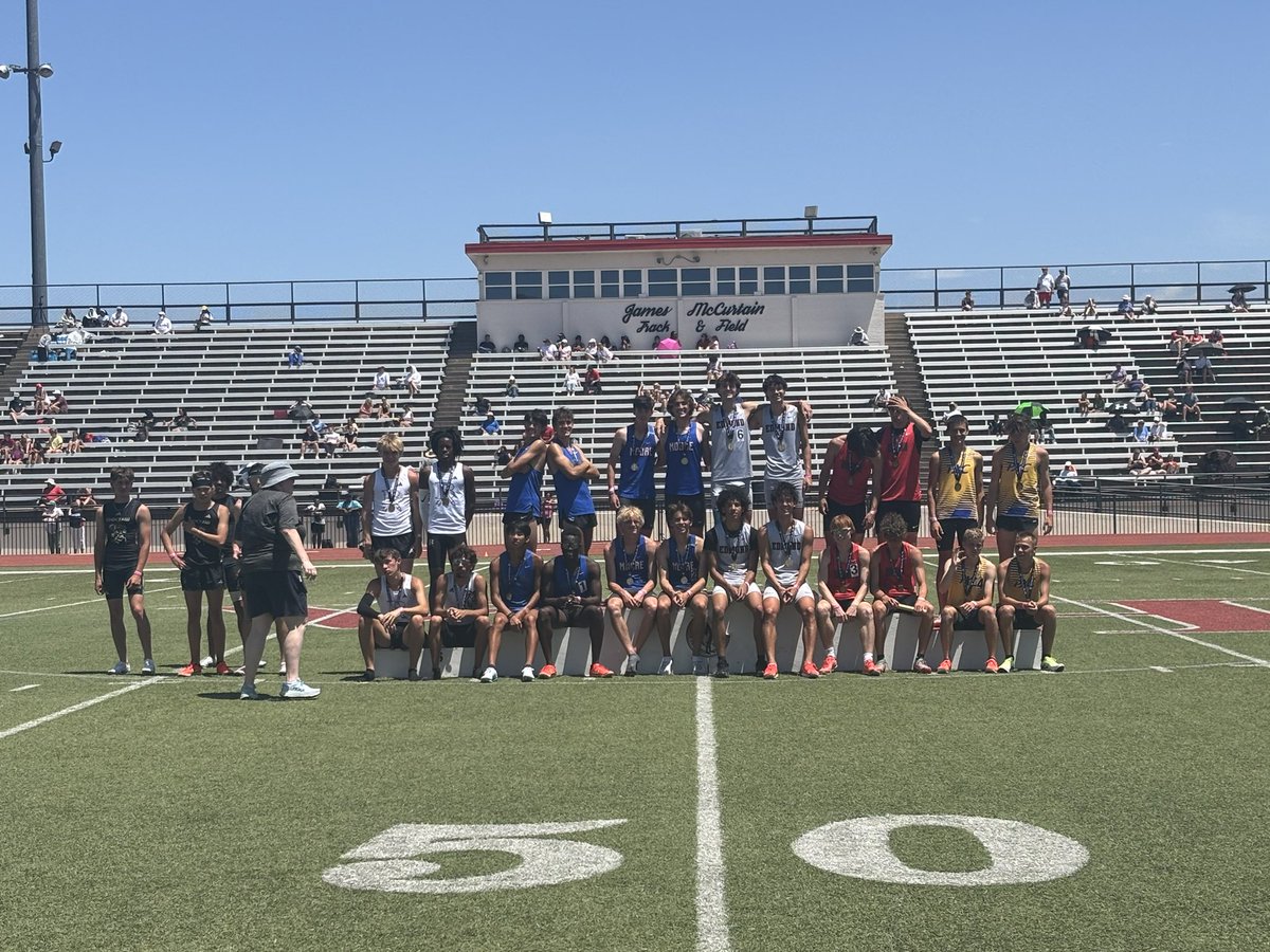 Class 6A Boys
4 x 800 Meter Relay
Eighth Place
OSSAA State Championships
