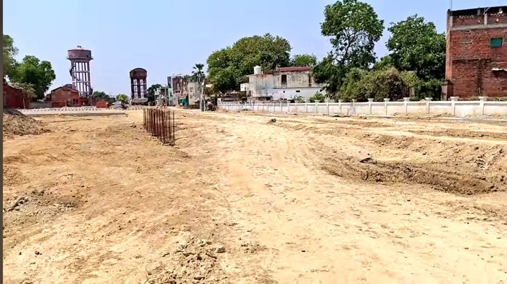 DildarnagarNews's tweet photo. @RailMinIndia @ECRlyHJP @drmdnr @manojsinha_ @narendramodi @AshwiniVaishnaw @DildarnagarNews दिलदारनगर स्टेशन को अमृत भारत के तहत पूरा सुंदीकरण होना था पर अभी तो वह पर सिर्फ 20% कार्य ही हुआ है कृपया इसको संज्ञान में ले, https://t.co/7Eezi7XrFG