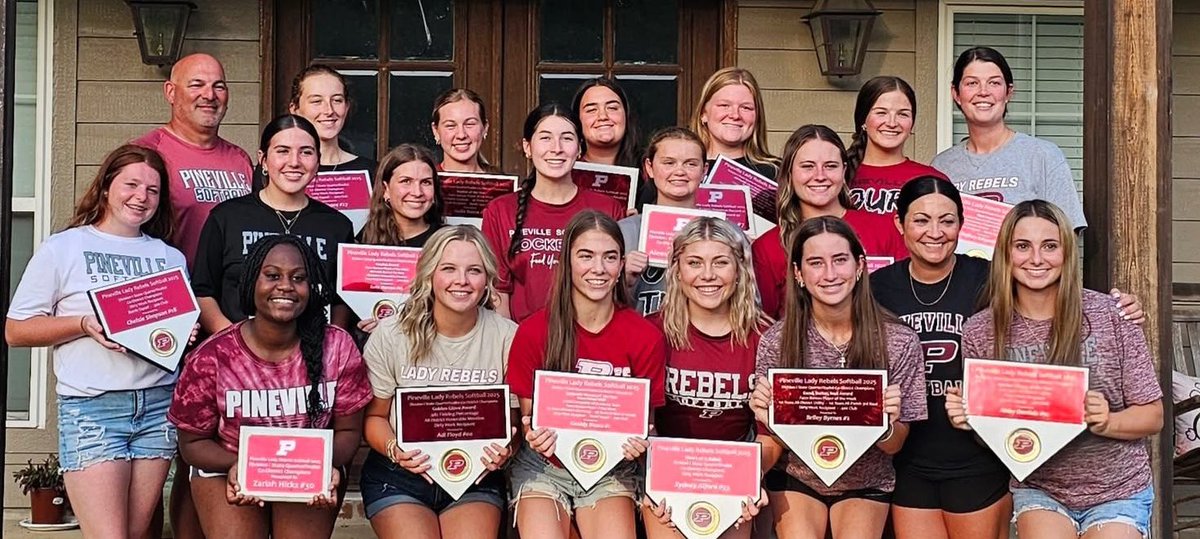 Wrapped up our 2025 high school softball season with team and personal awards🔥

Team Awards⭐️
Division I State Quarterfinalist
Co-District Champion
 
Personal Awards⭐️
1st Team All-District Utility
1st Team All-Parish 3rd Base
“Good Better Best” Team Award
Farm Bureau Player of