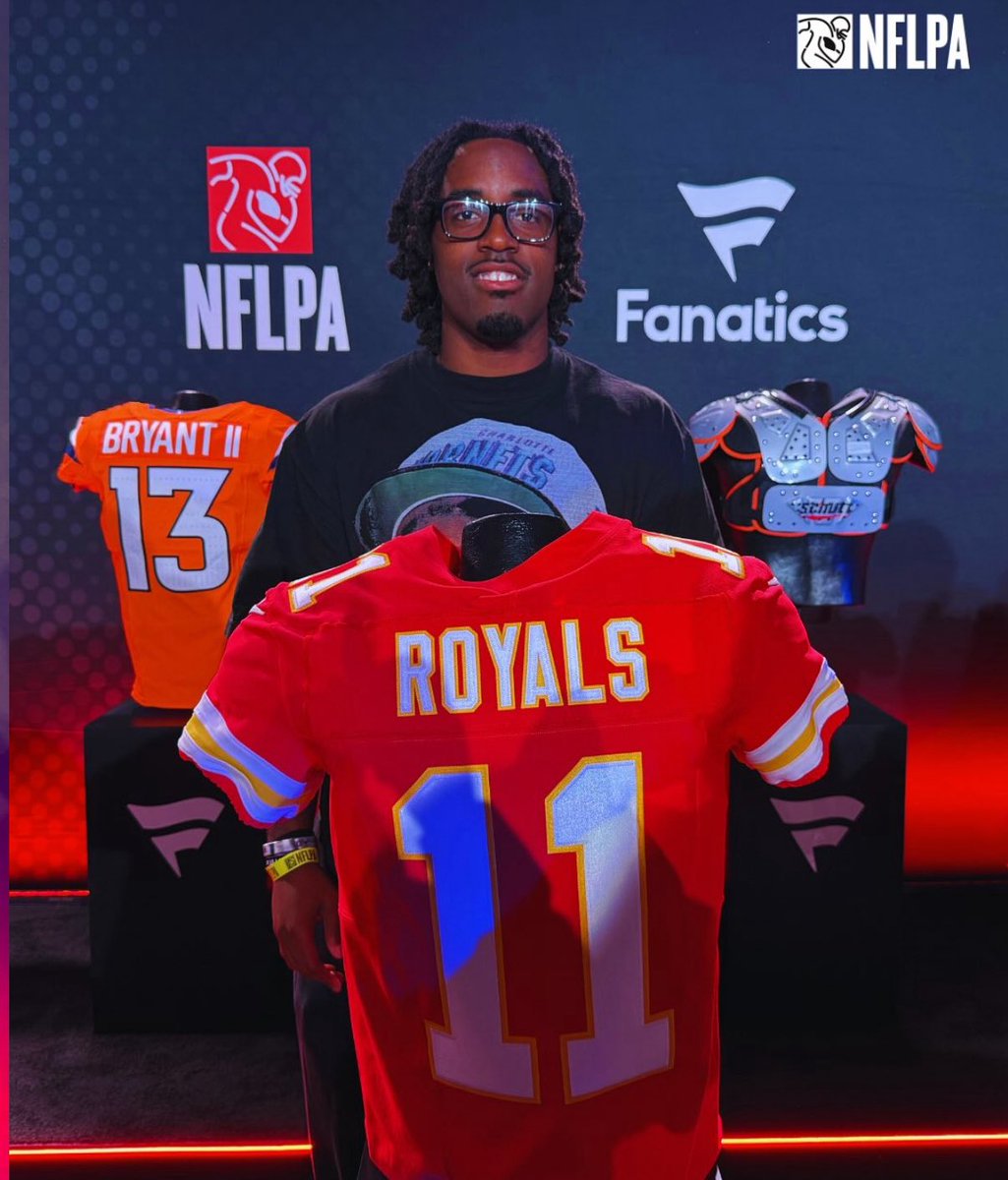 ust8_'s tweet image. Jalen Royals at the NFLPA Rookie Premier’s jersey reveal. #AggieFamily 🤘🏽