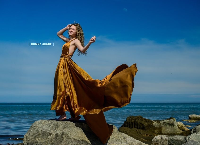 ErikaHumke's tweet photo. Class of 2025  |  Senior  >>  Grace K!  Yep. I am obsessed with this dress! Grace - this is stunning! https://t.co/39hRHwKqoO