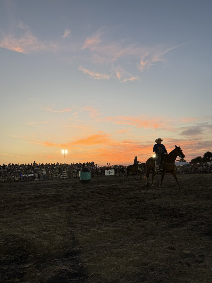 mckennalouise_'s tweet image. Rodeo night two!
Unfortunately, missed OPL this weekend, but had to be a videographer for my brother in law🙄
#OPLive