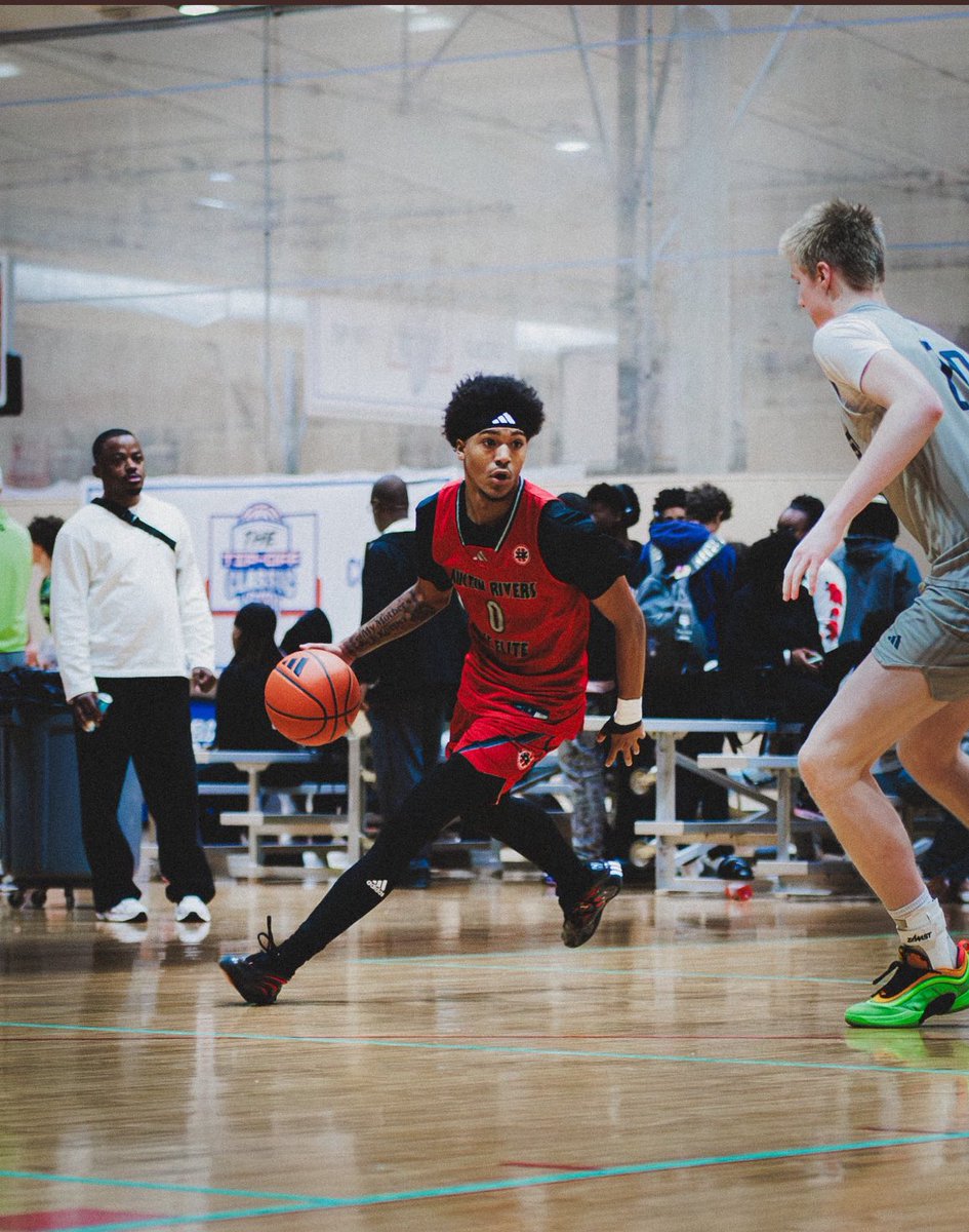 HS Top Recruits (@hstoprecruiting) on Twitter photo 2027 Top 40 Martay Barnes (<a href="/ROCKOUTMARTAY/">Martay barnes</a>) had a good showing today on the <a href="/3SSBCircuit/">3Stripes Select Basketball</a>
He finished with 19 points, 5 rebounds and 2 assists.
He tells me the following schools have been in for him:
Miami
Mississippi St
UCF
USF
South Carolina
Baylor
Ohio State 2027 Top 40 Martay Barnes (<a href="/ROCKOUTMARTAY/">Martay barnes</a>) had a good showing today on the <a href="/3SSBCircuit/">3Stripes Select Basketball</a>
He finished with 19 points, 5 rebounds and 2 assists.
He tells me the following schools have been in for him:
Miami
Mississippi St
UCF
USF
South Carolina
Baylor
Ohio State