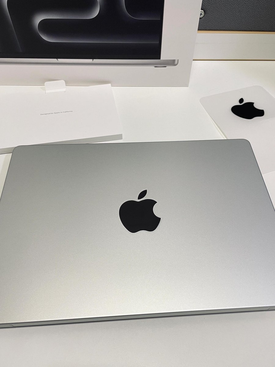 Excited to unbox my new Mac Pro M3. Can't wait to see what this powerhouse can do.💻