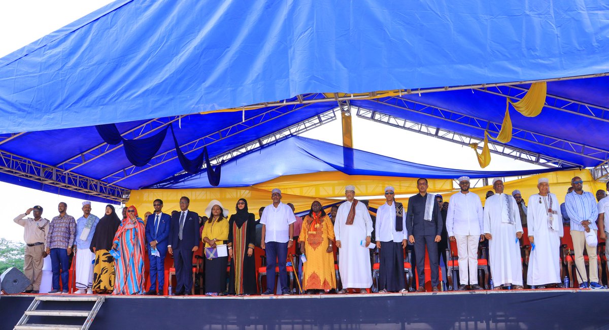 anasdalifiye's tweet photo. Today, I attended the culture and community integration celebration held in Garissa Town.

The various ethnic groups living in Kenya performed traditional dances that reflected their heritage and cultures. 

Somalis performed traditional dances such as Diisowga, Saarka &amp; Dhantada https://t.co/mZwAHpjOQK