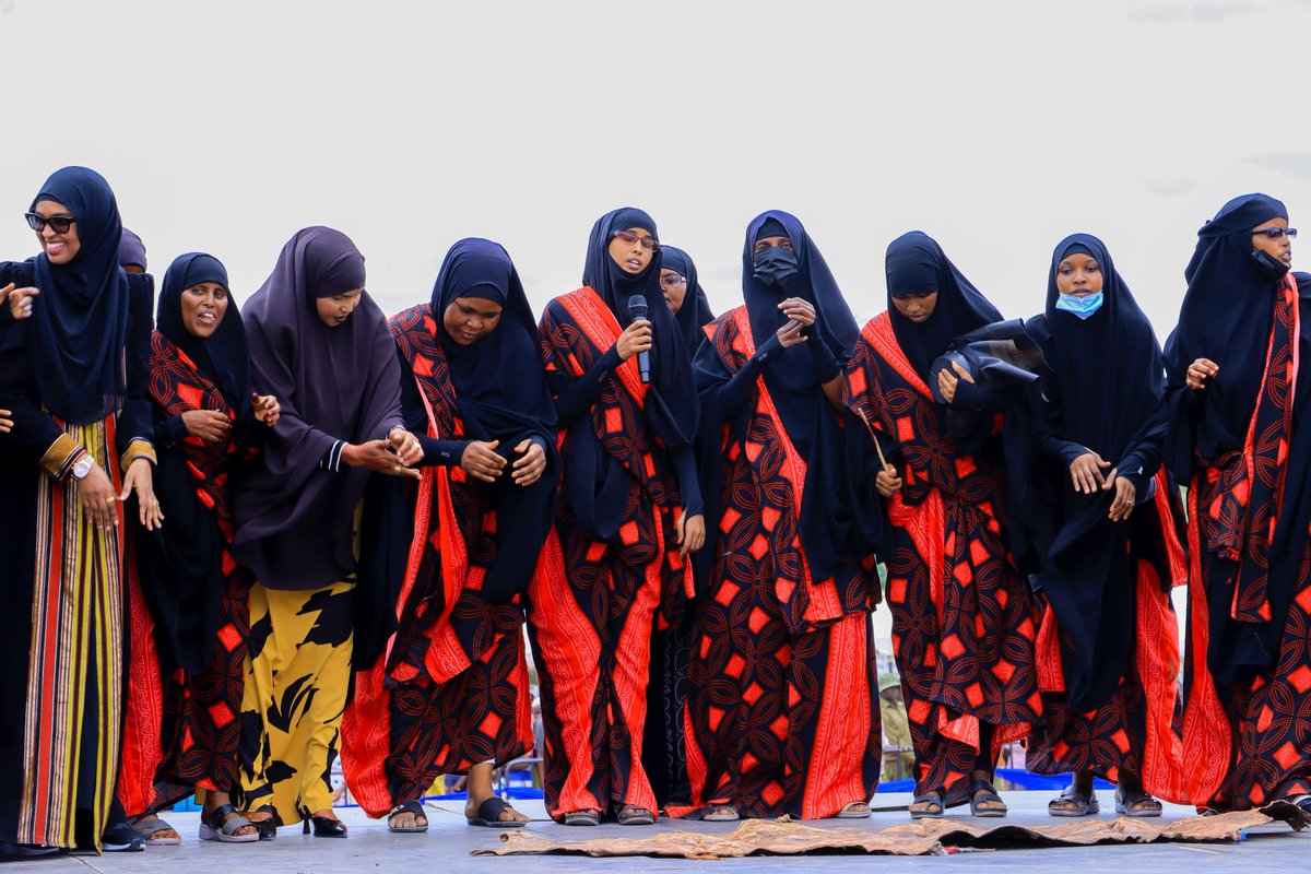 anasdalifiye's tweet photo. Today, I attended the culture and community integration celebration held in Garissa Town.

The various ethnic groups living in Kenya performed traditional dances that reflected their heritage and cultures. 

Somalis performed traditional dances such as Diisowga, Saarka &amp; Dhantada https://t.co/mZwAHpjOQK