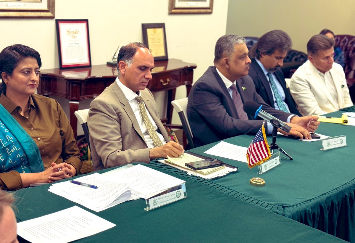 moodee_q's tweet photo. Pakistan’s IT exports crossed $3B in FY 2023–24, with over 70% to the U.S. – shared at today’s #PAKAMTECH meeting hosted by Consul General @AsimAliKhan_1 @PakinLosAngeles chaired by Amb. Rizwan Sheikh @AmbRizSaeed . #PakITexports #USPakistanTrade
@PakinUSA
@PkPublicDiplo
@TechDestPak
@tdap_official
@PSEB